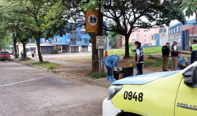 Balacera entre bandas en el Barrio Oeste II: le pegaron dos tiros (uno en el pecho) a un joven de 21 años