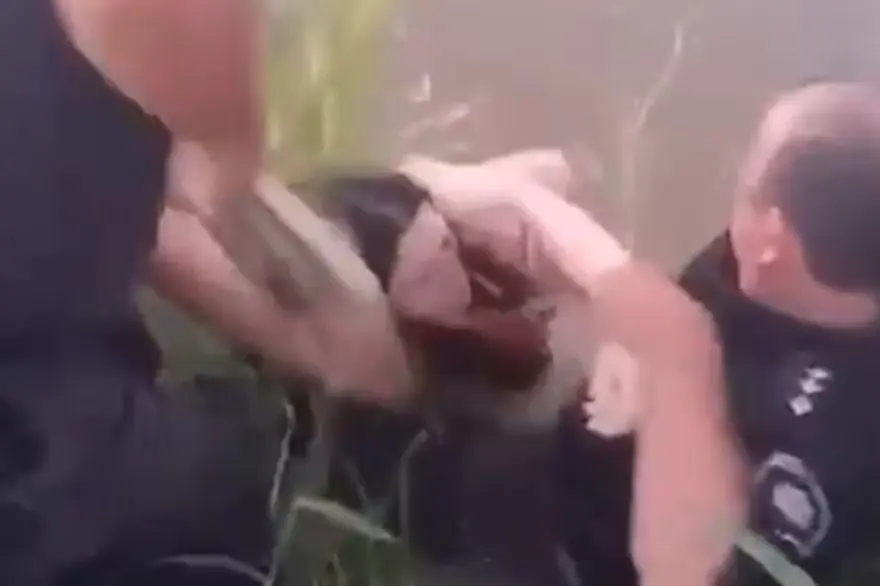 La influencer Milky Dolly casi muere ahogada: tuvo que ser rescatada por la policía